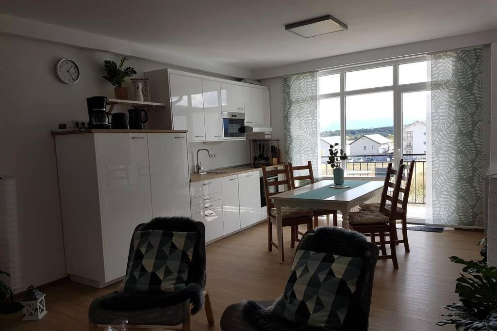 Living Home, Apartament Cu Doua Dormitoare Si Doua Bai Cisnădie Buitenkant foto