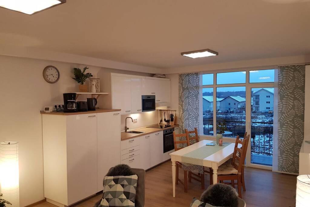 Living Home, Apartament Cu Doua Dormitoare Si Doua Bai Cisnădie Buitenkant foto